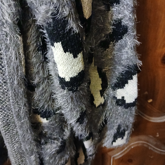 K. Jordan Open Tunic length cardigan, animal print, 1X - Picture 3 of 4